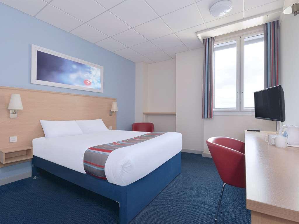 Travelodge Milton Keynes Old Stratford חדר תמונה