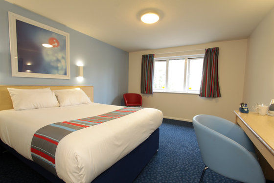 Travelodge Milton Keynes Old Stratford חדר תמונה